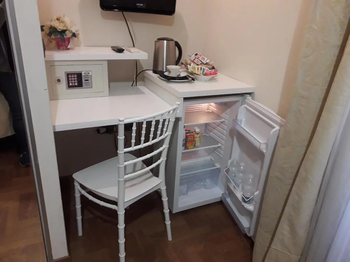 Petit Chateau Montecatini Terme Couette-café