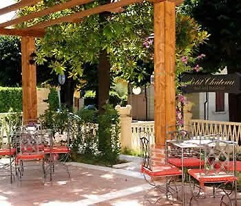 Petit Chateau Montecatini Terme Couette-café